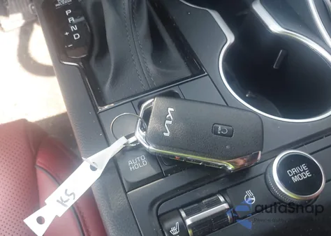 2023 Kia K5 Gt-Line z USA, uszkodzony, nr VIN 5XXG64J23PG170916